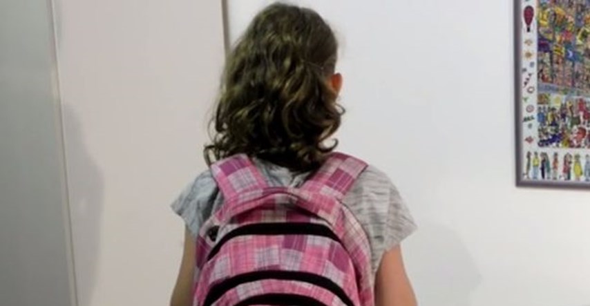 VIDEO Hrvat izvagao školsku torbu svoje kćeri, brojke su katastrofalne