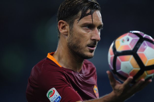 Roma prokockala dva gola prednosti u zadnjih 10 minuta, Totti dvaput asistirao