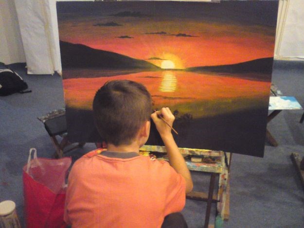 Upoznajte dječaka iz BiH koji slika poput Picassa, a od svog talenta već i zarađuje