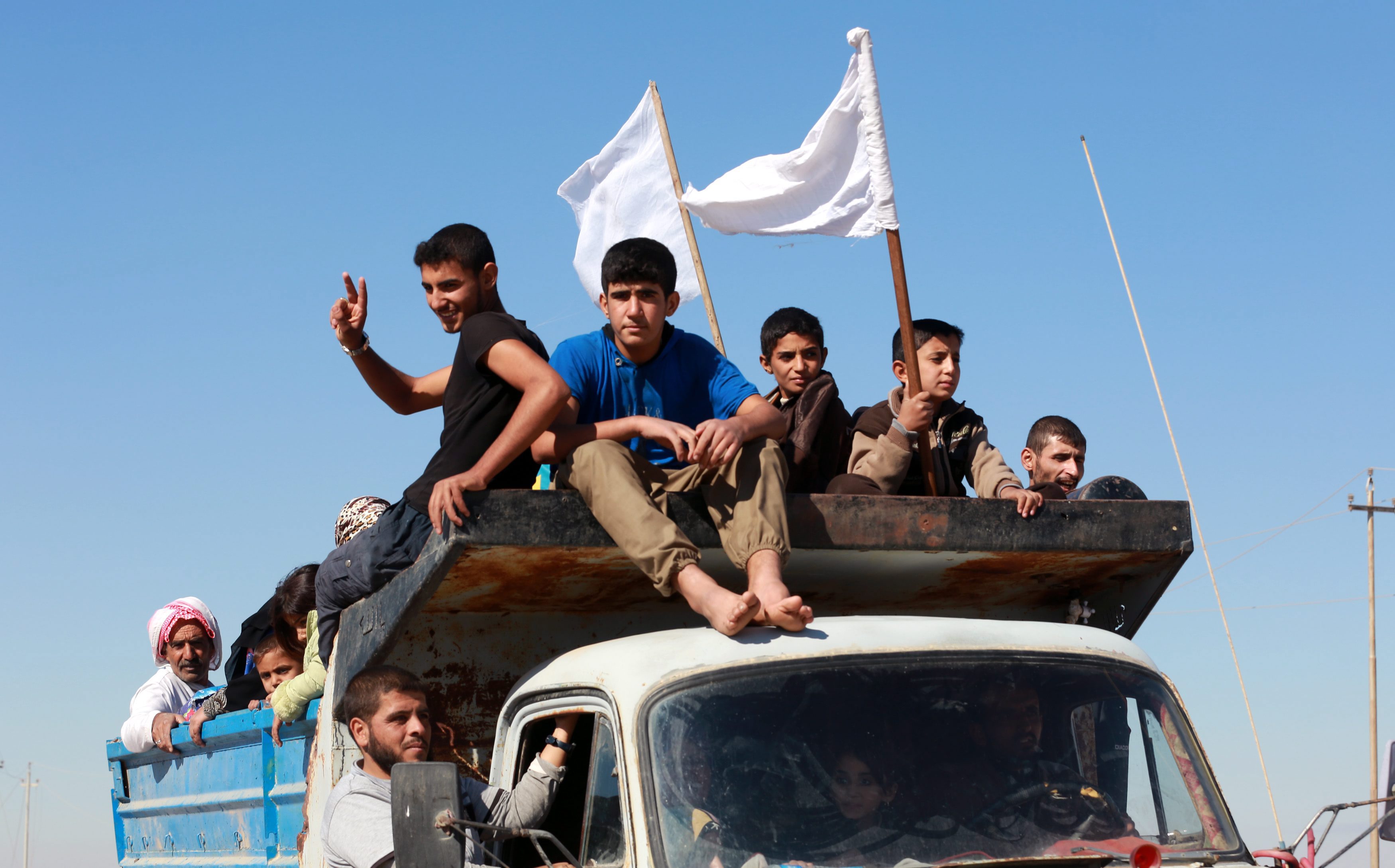 Dok iračke snage ulaze u Mosul, ISIS vrbuje dječje borce i koristi civile kao ljudski štit
