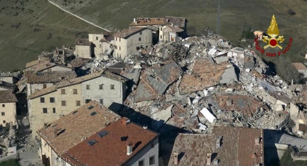 Potres prisilio staricu da po prvi put u životu napusti rodno selo