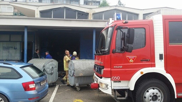 Karlovac: Divljaci zapalili stanicu za tehnički pregled koja se nalazi kraj benzinske pumpe