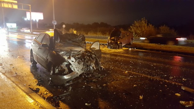 VIDEO Težak sudar tri automobila na Jankomiru, dvije osobe ozlijeđene, vozila uništena