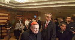 VIDEO Stier održao propovijed, kardinal Burke: "Prvo nazdravljam savjesti, a tek onda Papi"