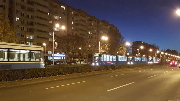 Muškarcu pozlilo, automobilom sletio na tramvajsku prugu na Vukovarskoj, pa preminuo