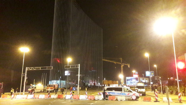 FOTO, VIDEO Baldasar napravio kaos jer je blokirao cestu zbog otvorenja poslovne zgrade