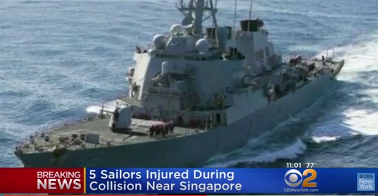 Američki razarač sudario se s tankerom, 10 mornara nestalo