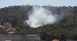 VIDEO Požar na Marjanu, gori napuštena baraka