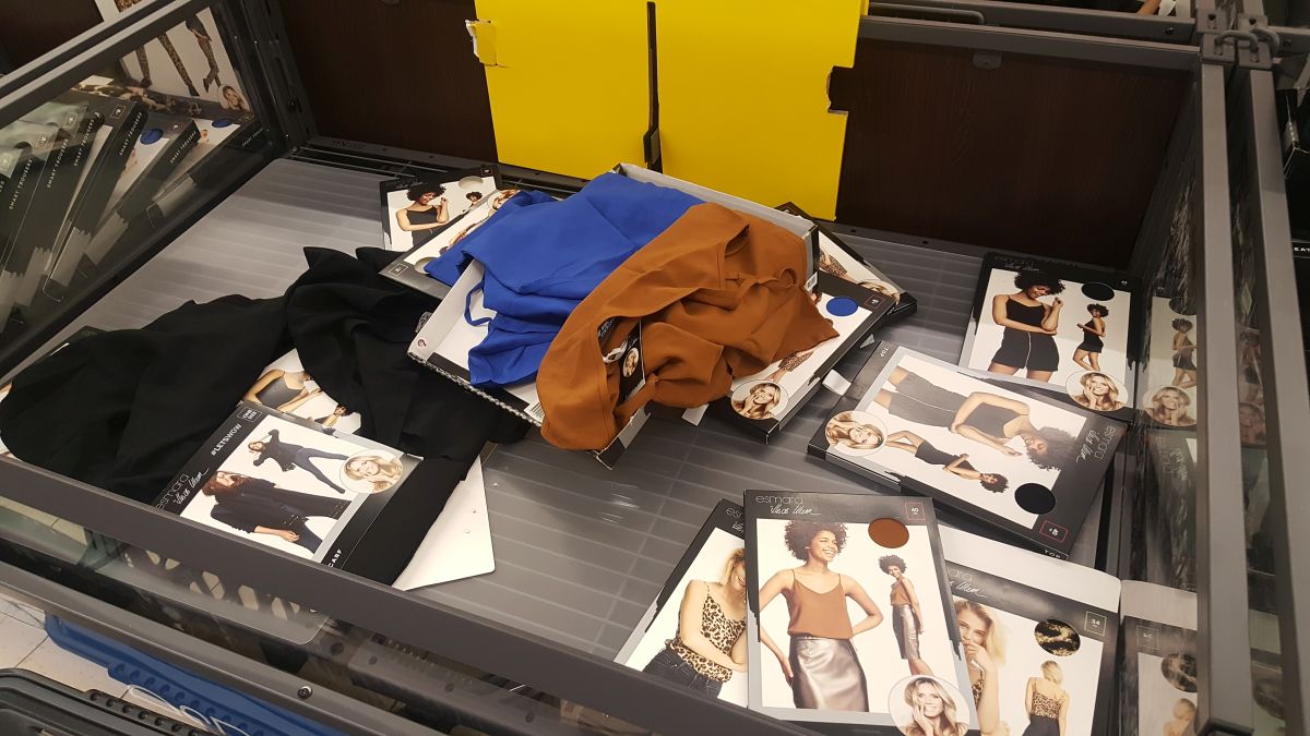 FOTO Stampedo u Lidlu: Ovako su nakon nekoliko sati izgledale police s kolekcijom Heidi Klum