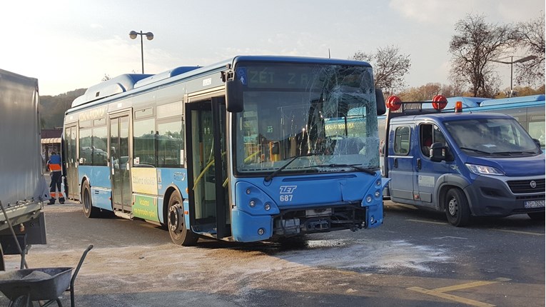 Sudarila se tri busa na okretištu u Zagrebu
