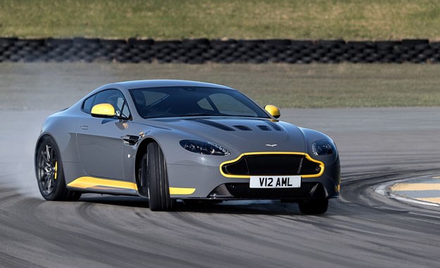 Aston Martin V12 Vantage S: Klasika dostojna divljenja