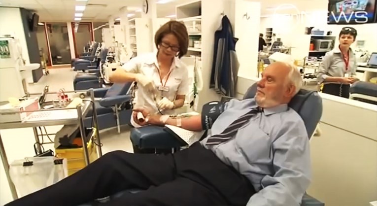 Australac koji je zbog svoje posebne krvi spasio milijune nerođene djece posljednji put dao krv