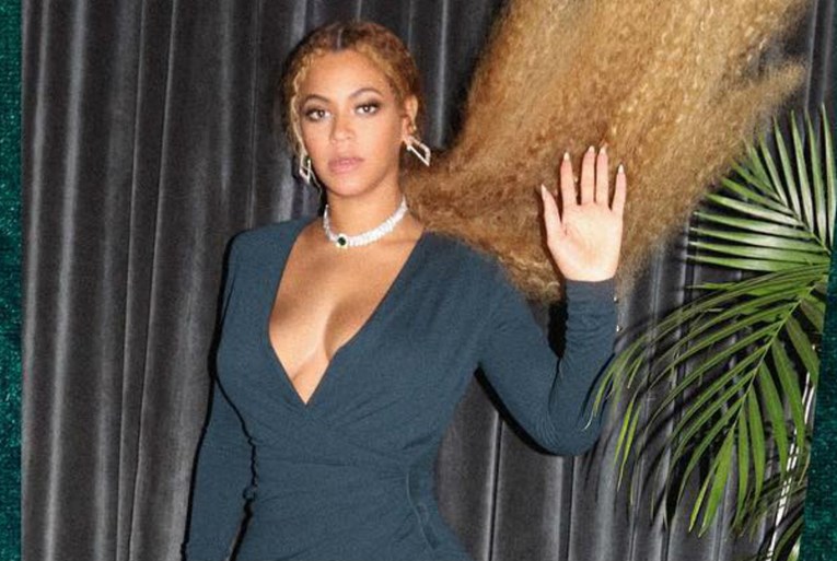 Beyoncé se na Instagramu razmahala najdužom kosom do sad