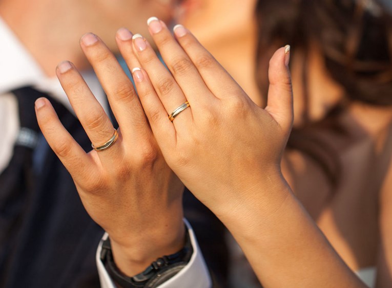 Znate li zašto se vjenčani prsten nosi baš na tom prstu?