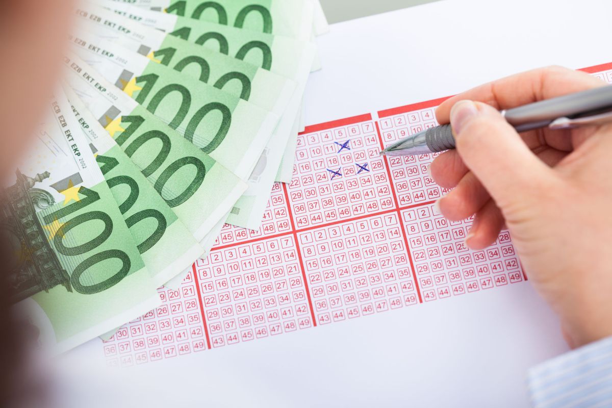 Na lutriji dobila skoro pola milijuna eura, vlasnik kioska joj isplatio samo 8000 eura