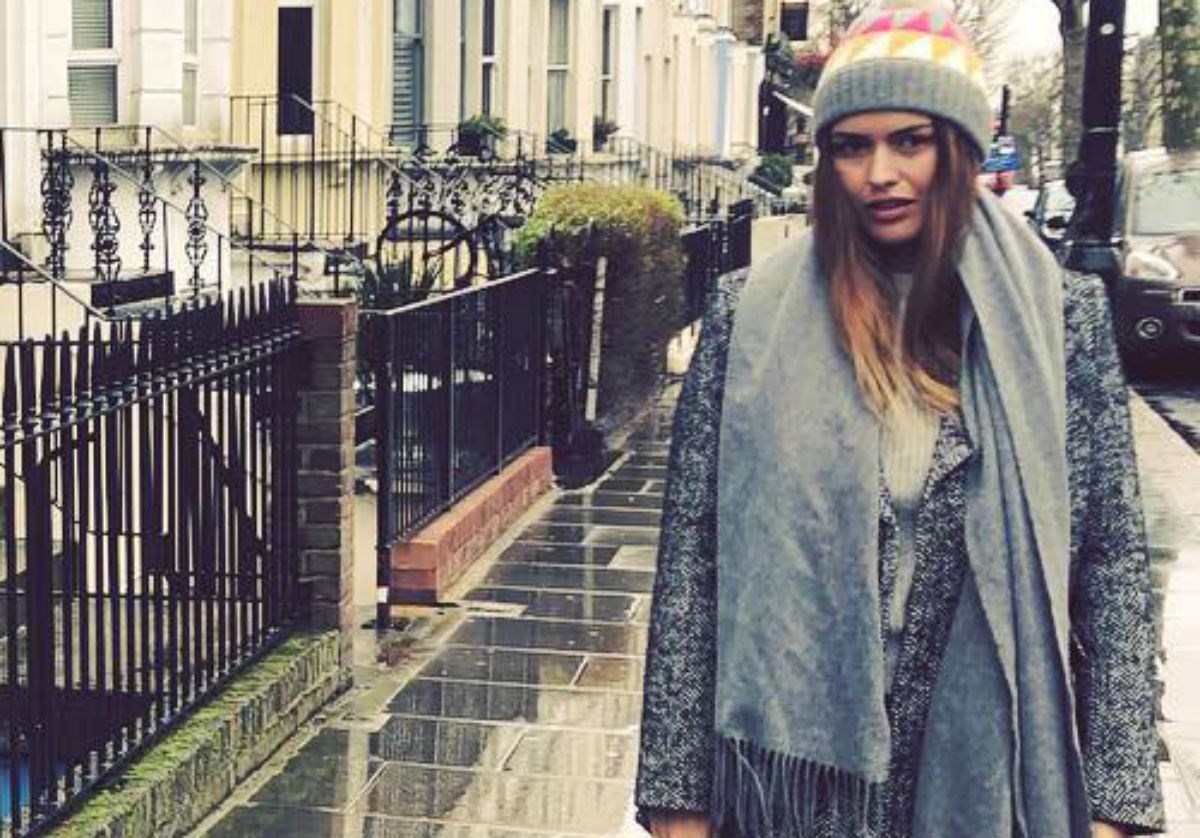 Anita je tek preselila u London, a već se odlično uklopila stilom i dizajnerskom torbom