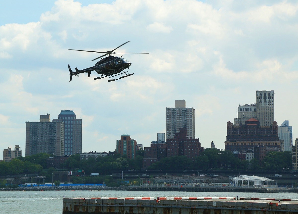 Helikopter pao u East River u New Yorku, pet putnika poginulo