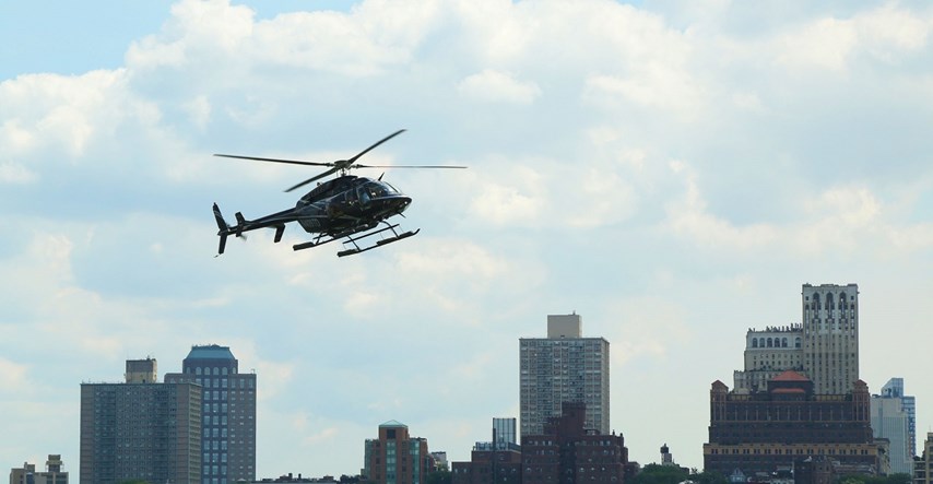 Helikopter pao u East River u New Yorku, pet putnika poginulo