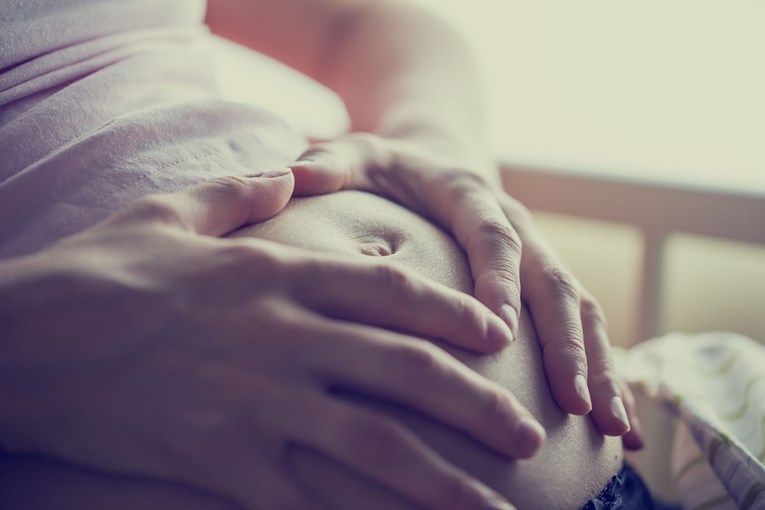 Vodeći stručnjak za plodnost: "Muškarci će uskoro moći rađati"