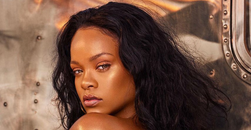 Rihanna vraća u modu zaboravljeni beauty proizvod iz 90-ih