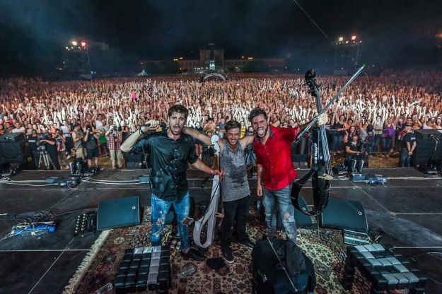 FOTO Večer koju će definitivno pamtiti: 2Cellos spektaklom na Tomislavcu oduševili tisuće fanova