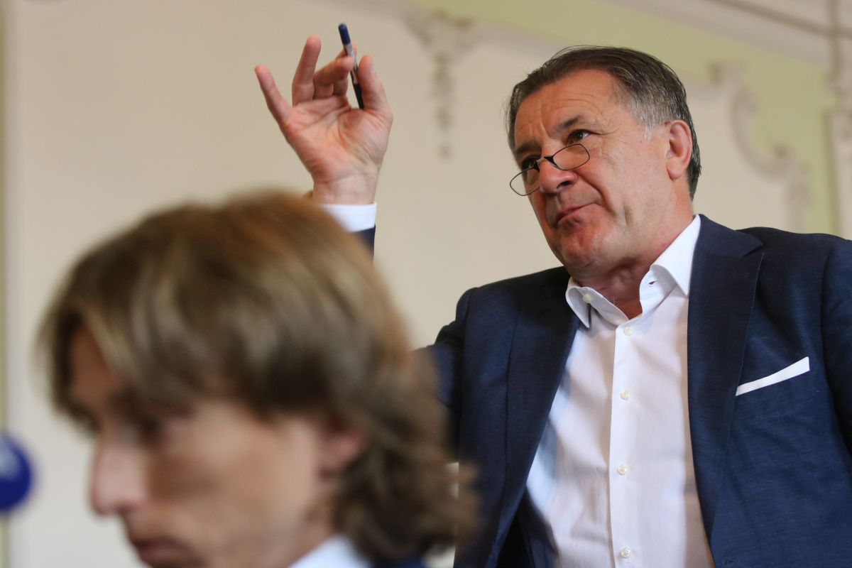 ZDRAVKO MAMIĆ IZNOSI OBRANU Vraća se na osječki sud prvi put nakon izbacivanja