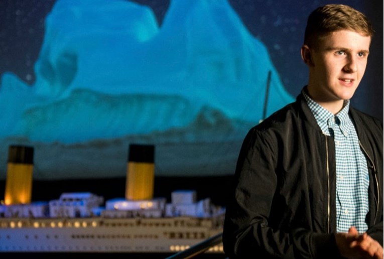 Dječak s autizmom pomoću Lego kockica izradio najveću maketu Titanica na svijetu
