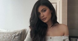 Kylie Jenner pozirala u haljini od 180 kuna: Evo gdje je možete kupiti
