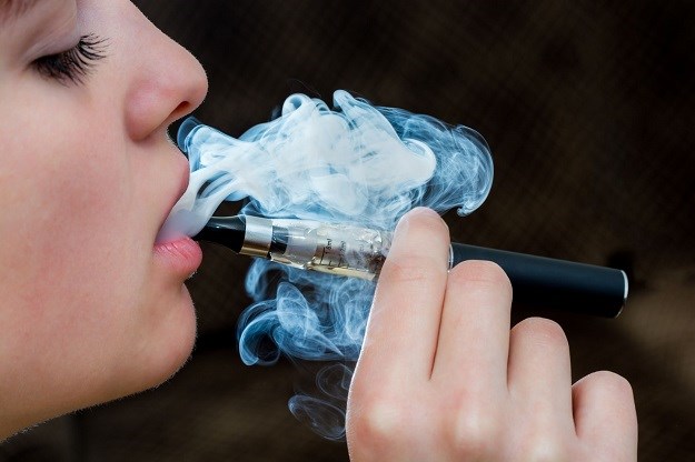 Znanstvenici: E-cigarete su puno opasnije nego što se dosad mislilo