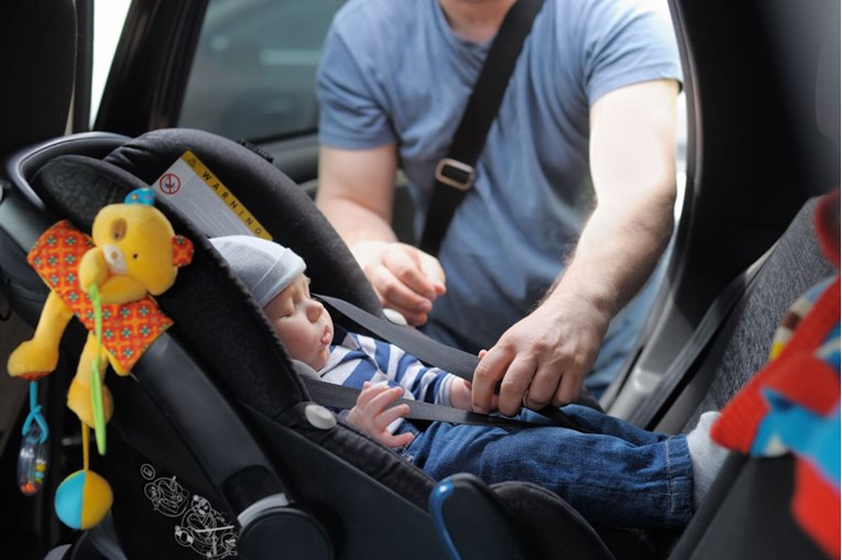Policija upozorava: "Najviše djece strada u autima, na prednjim sjedalima ili nevezana"
