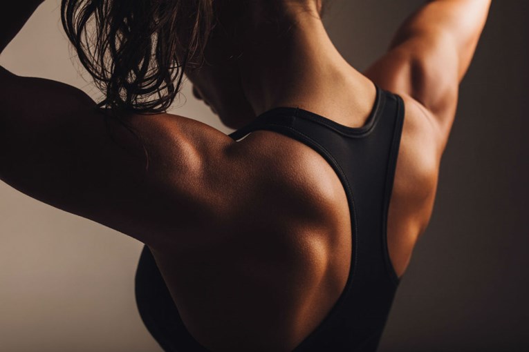 Vježbe kojima ćete se najbrže riješiti naslaga s leđa