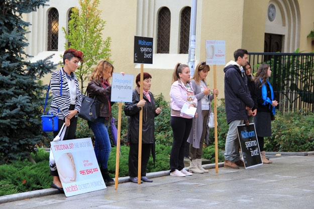 Oprez, počinje jesenska molitvena kampanja protiv pobačaja