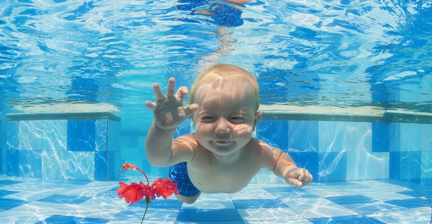Svi vi nevjerni Tome pogledajte kako je lako bebe naučiti plivati