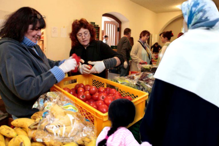 Pučka kuhinja u Njemačkoj prestala dijeliti hranu  imigrantima: "Oni izguraju njemačke bake iz reda"