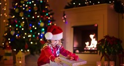 Apel svima: Hajdemo ove godine djeci kupiti samo male, jeftinije poklone!