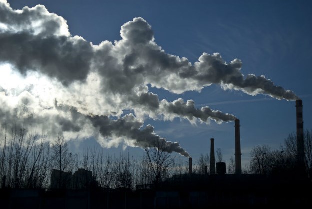 Zbog alarmantnog zagađenja zraka u Slavonskom Brodu zasjedanje Sabora počelo stankom