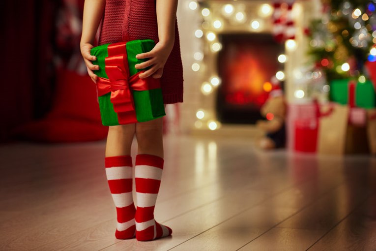 Super ideja kako djeci objasniti tko je Djed Božićnjak, a da im ne lažete