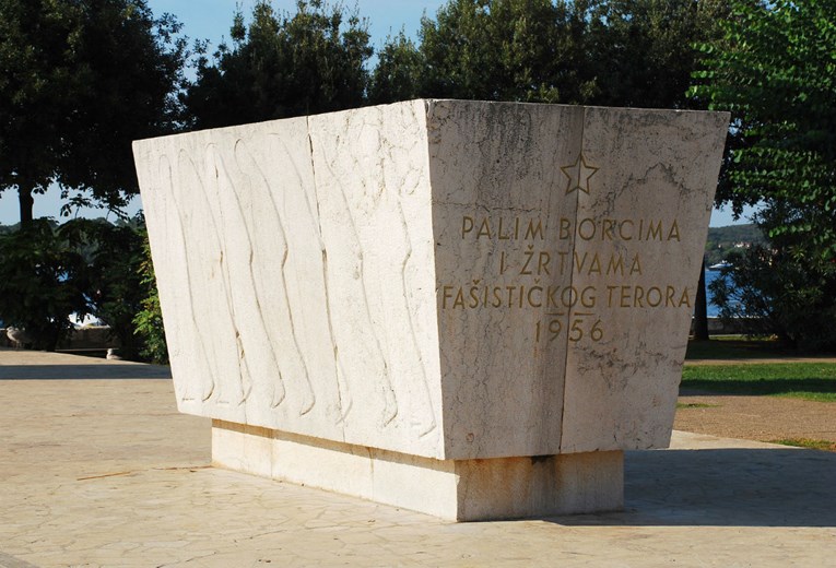 BalkanInsight: Antifašistički spomenici su hrvatska "neželjena baština"