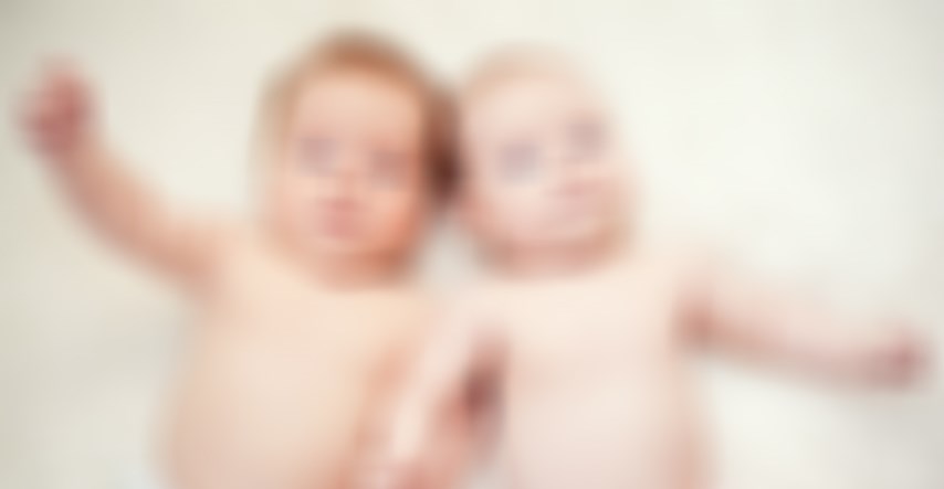 Monstruozni zločin u Štrpcu: Otac izbo blizance stare 40 dana - jedna beba preminula, druga kritično