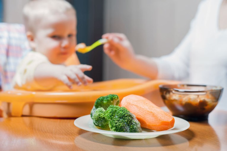 Jaja i meso kao prva namirnica u dohrani vaše bebe?