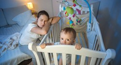 Ako i vaša beba pati od regresije sna, evo kako joj pomoći (a i sebi)