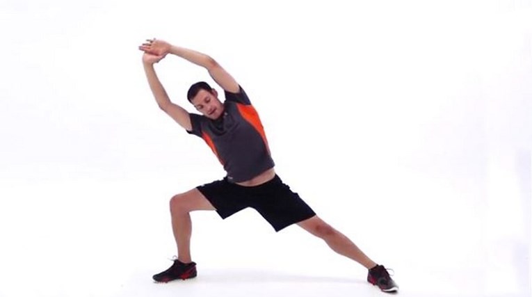 Trening s nogu: Oblikuj trbušne mišiće bez klasičnih trbušnjaka