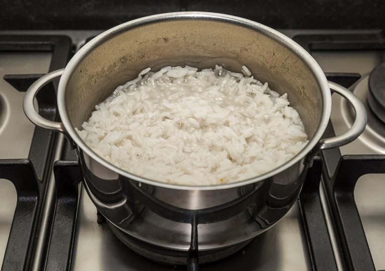 STRUČNJAKINJA OBJASNILA Koliko je stvarno opasan arsen u riži i može li ga se uopće isprati?