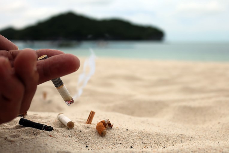 Tajland zabranjuje pušenje na plažama, pušačima uz novčanu, prijeti i zatvorska kazna