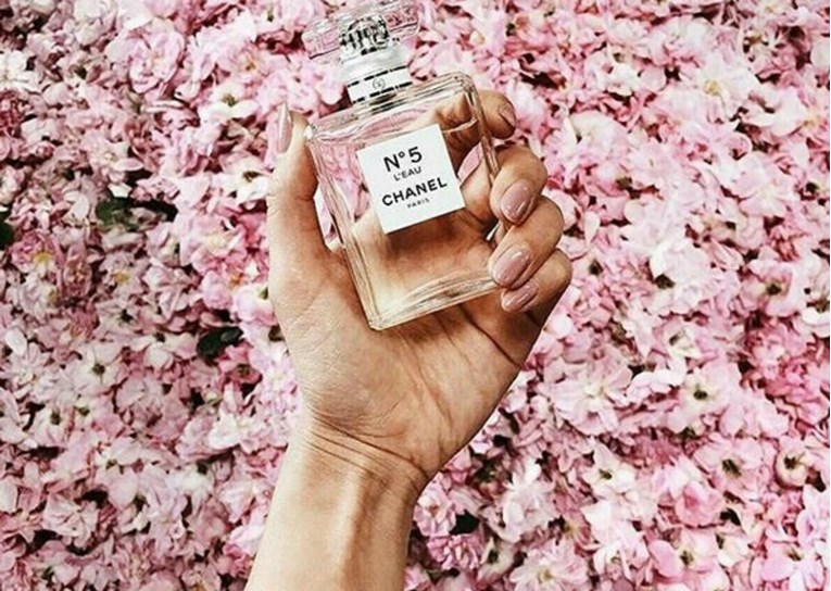 8 pravila za nanošenje parfema, kako biste što duže lijepo mirisali