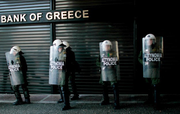 Izvori iz grčke vlade: Spremni smo nacionalizirati banke i napustiti euro