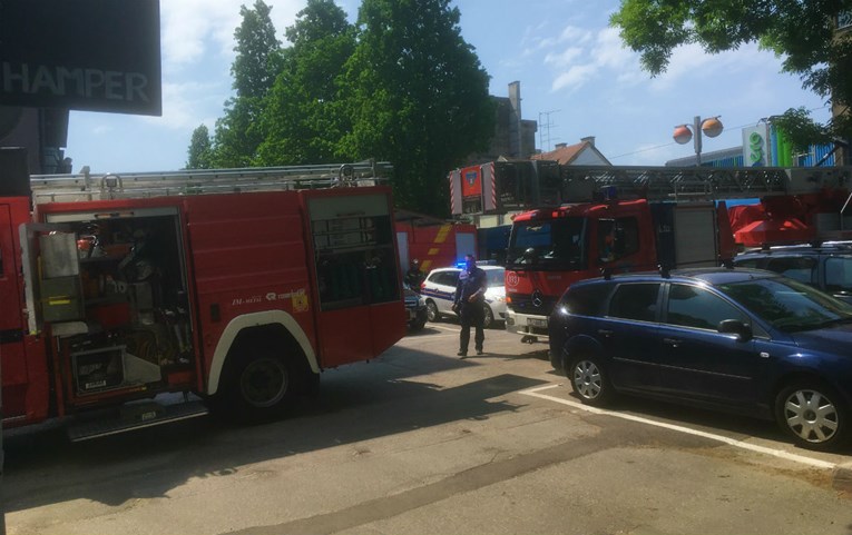 Izbio požar u Savskoj ulici u Zagrebu, zapalila se kuhinja