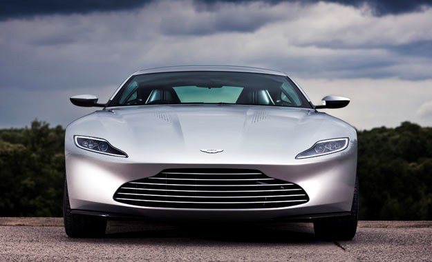 Bondov Aston Martin DB10 na aukciji