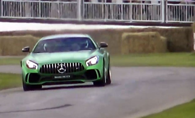 Brutalni AMG GT-R zvuči opako