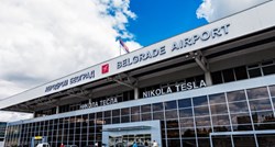 Avion prisilno sletio u Beograd, putnik umro